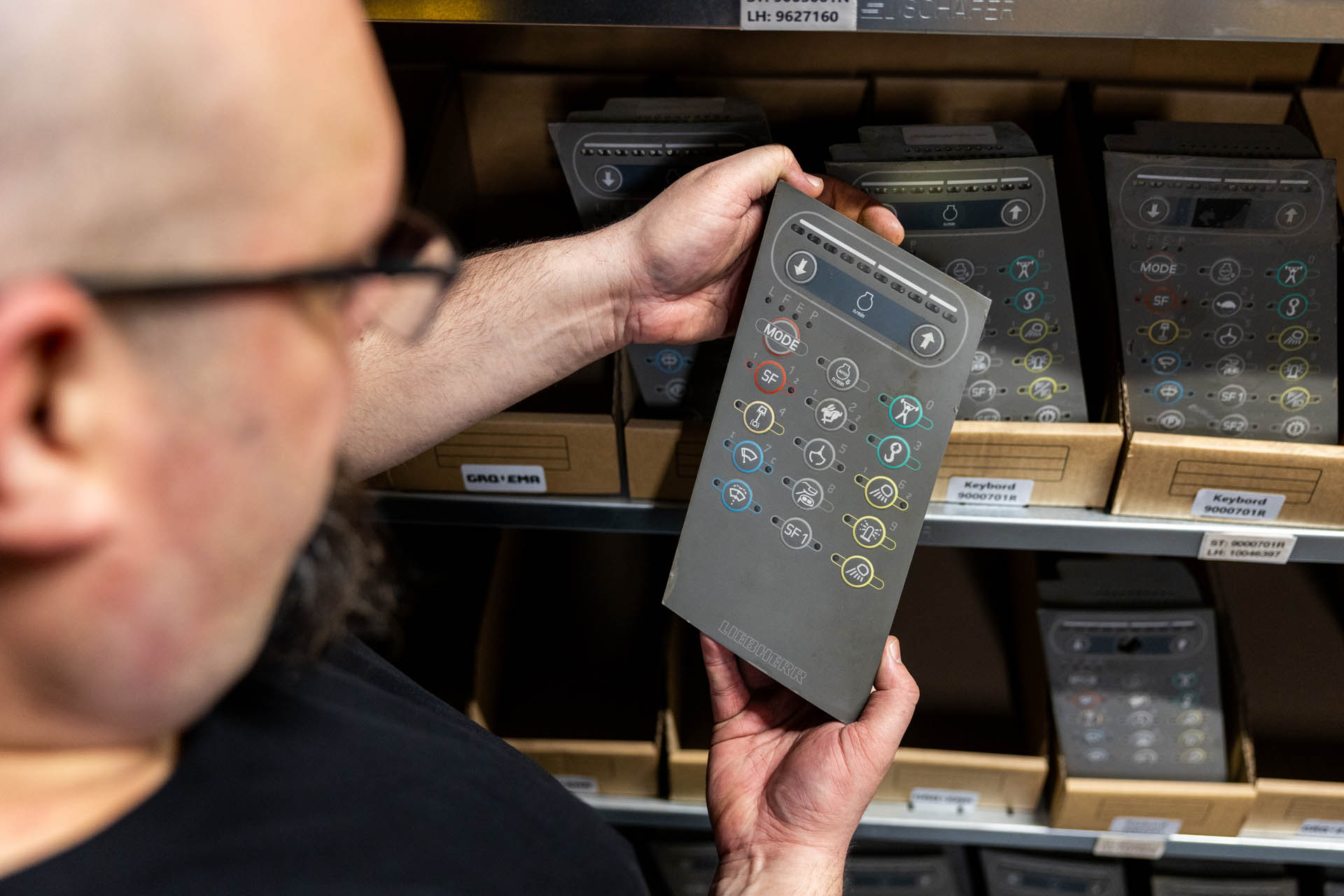 Ankauf defekter Liebherr Elektronik