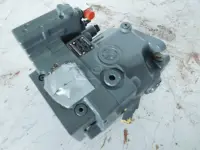 Liebherr Zusaetliche Pumpe