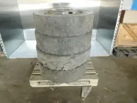 Liebherr Volgummireife