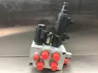 Liebherr Verteilerblock