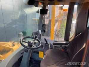 Liebherr L586