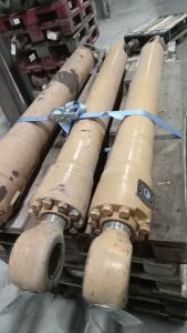 Liebherr Cylinder