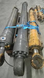 Liebherr Cilindro hidráulico