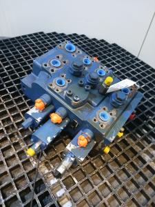 Liebherr Ventielenblok