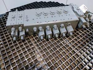 Liebherr Ventilblock