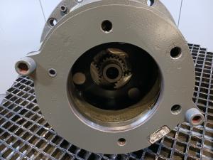 Liebherr  SAT325/254 swing gear