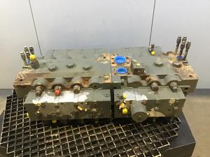 Liebherr Bloc de soupapes