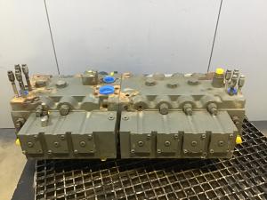 Liebherr Bloc de soupapes