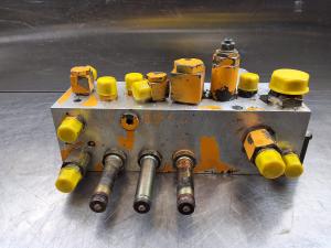 Liebherr Oil Pilot Valve