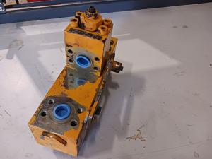 Liebherr Distribution Block