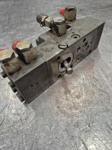 Liebherr regulating valve