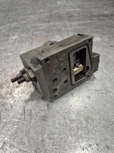Liebherr Regulating Valve