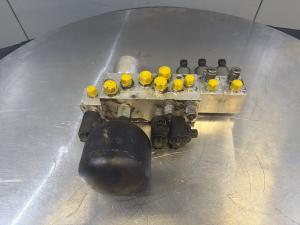 Liebherr Oil Pilot Valve 