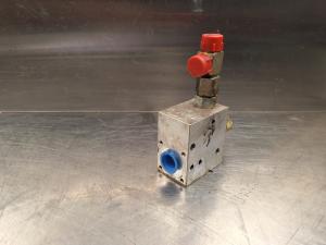 Liebherr Control Valve 