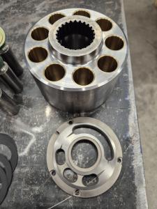 Liebherr Zylinderblock Rechts komplett LPVD 140/150