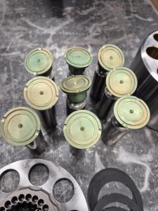 Liebherr Zylinderblock Rechts komplett LPVD 140/150