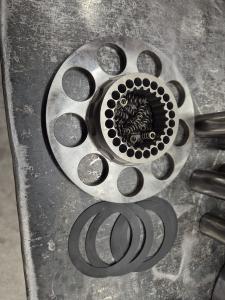 Liebherr Zylinderblock Links komplett LPVD 140/150