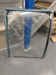 Vorderes Fenster oben